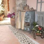Konukevi Casa Camilla Sardegna